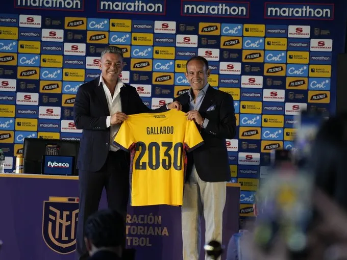 Marcelo Gallardo presentado en la Selección de Ecuador.