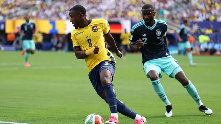 Los canales que pasarían los partidos de Ecuador y las condiciones para hacerlo
