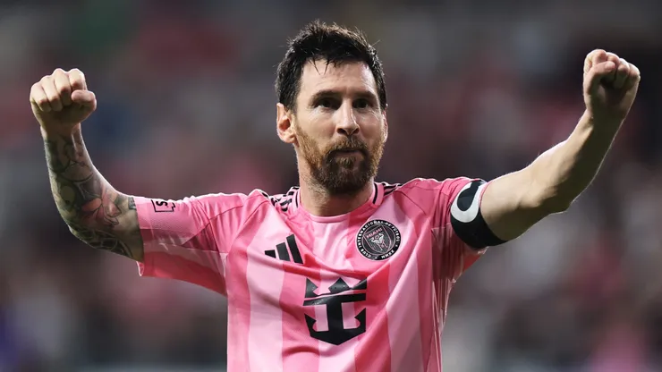 Messi se acerca al récord de goles de tiro libre.