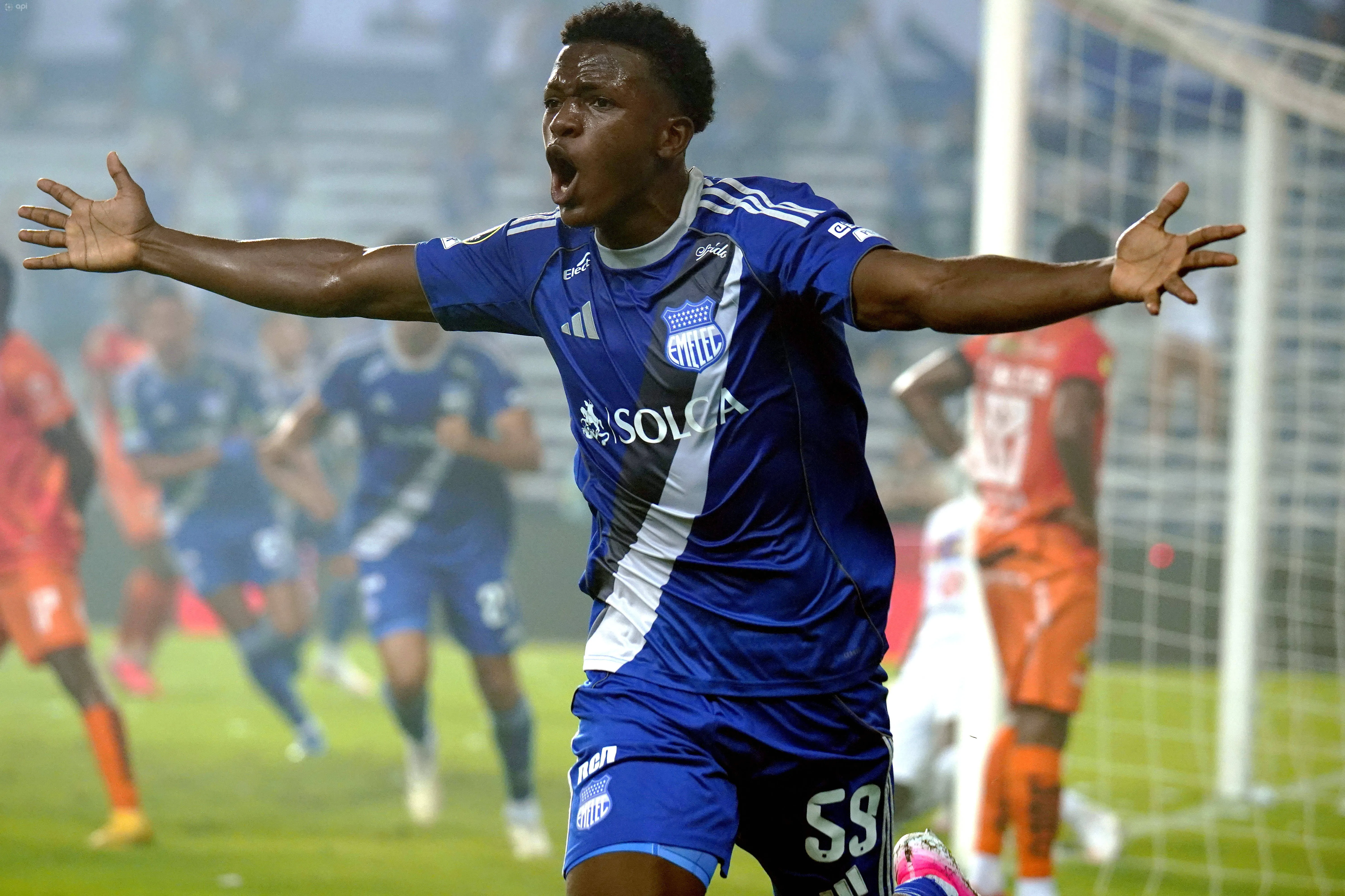 Emelec ahora pelea por entrar a Copa Sudamericana. (Foto: GettyImages)