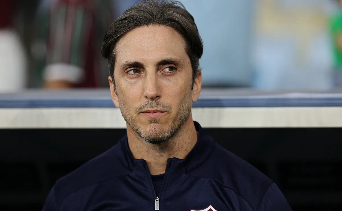 لويس زوبيلديا على رادار منافس الإكوادور.. خيار جديد لقيادة منتخب تشيلي