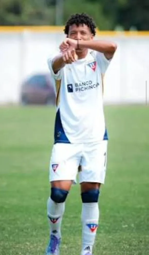 Washington Olvera.
