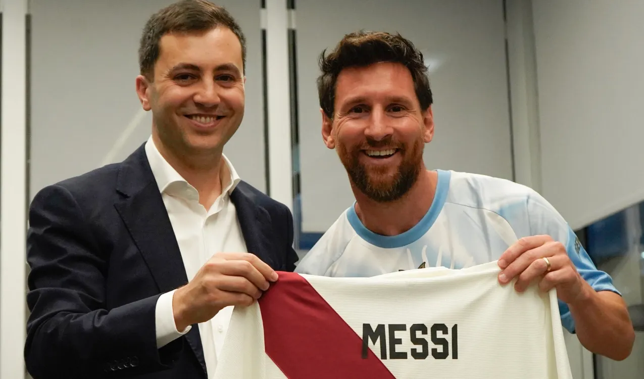 Messi se convirtió en socio de River. (Foto: X)