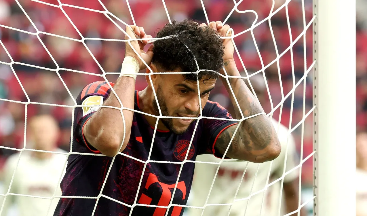 Díaz en FC Ausburgo vs. Bayern. (Foto: Getty)