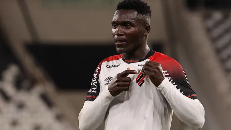 Aston Villa pagaría 20 millones por este colombiano.
