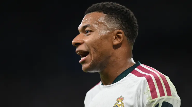 Mbappé llega a 100 partidos de la Champions.