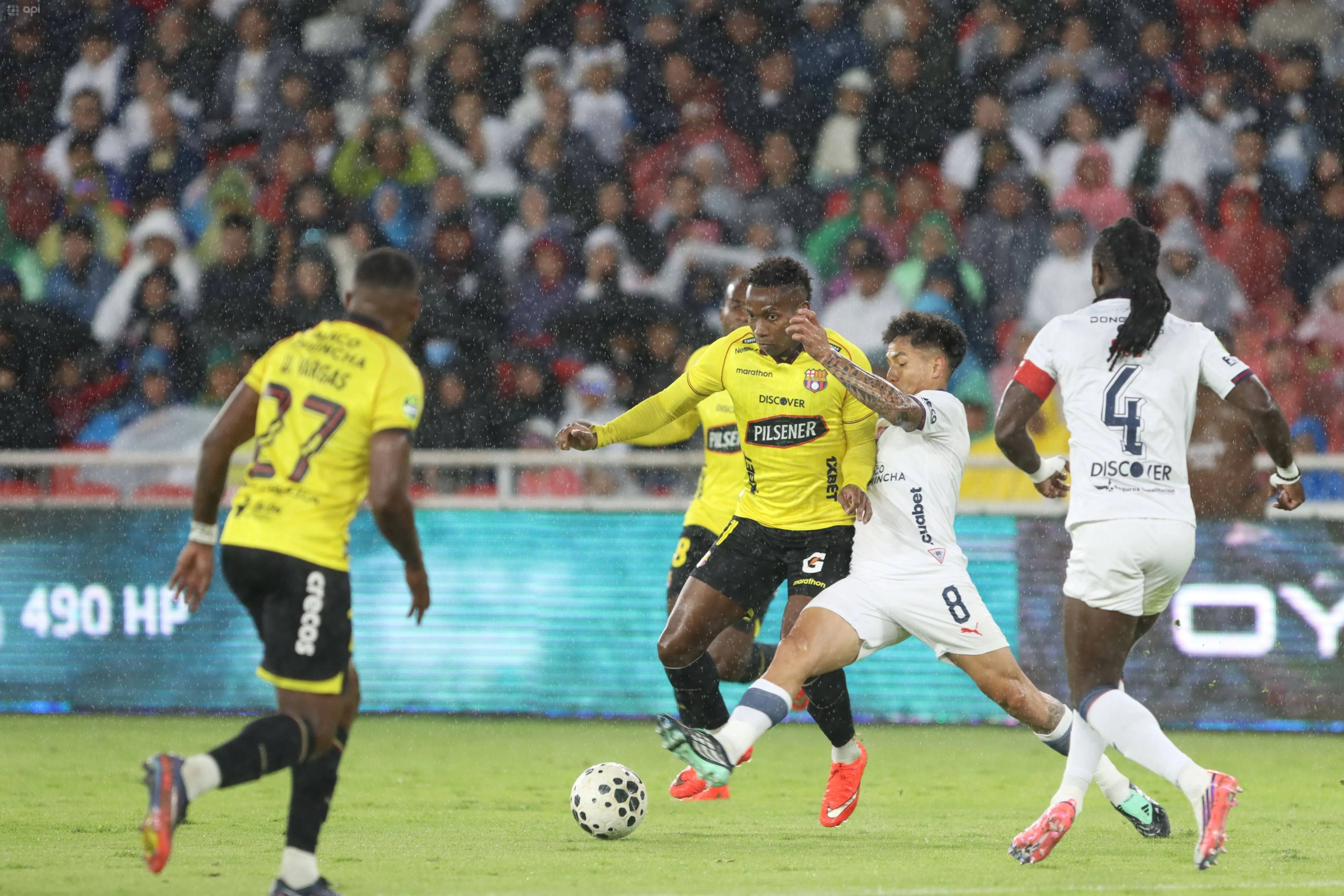 Liga de Quito vs Barcelona SC se jugó el pasado fin de semana. (Foto: Imago)