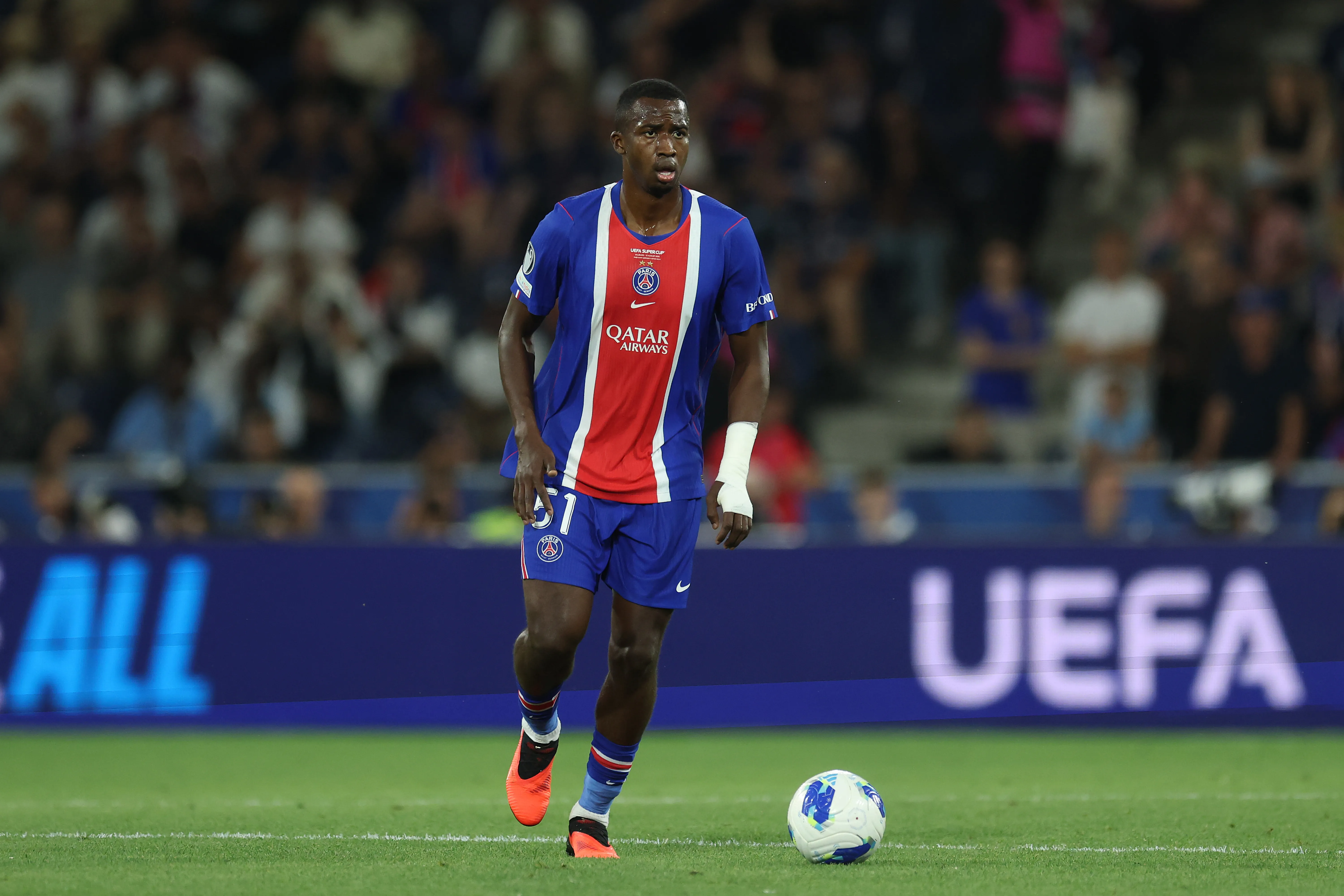 Pacho es titular y figura en el PSG. (Foto: GettyImages)