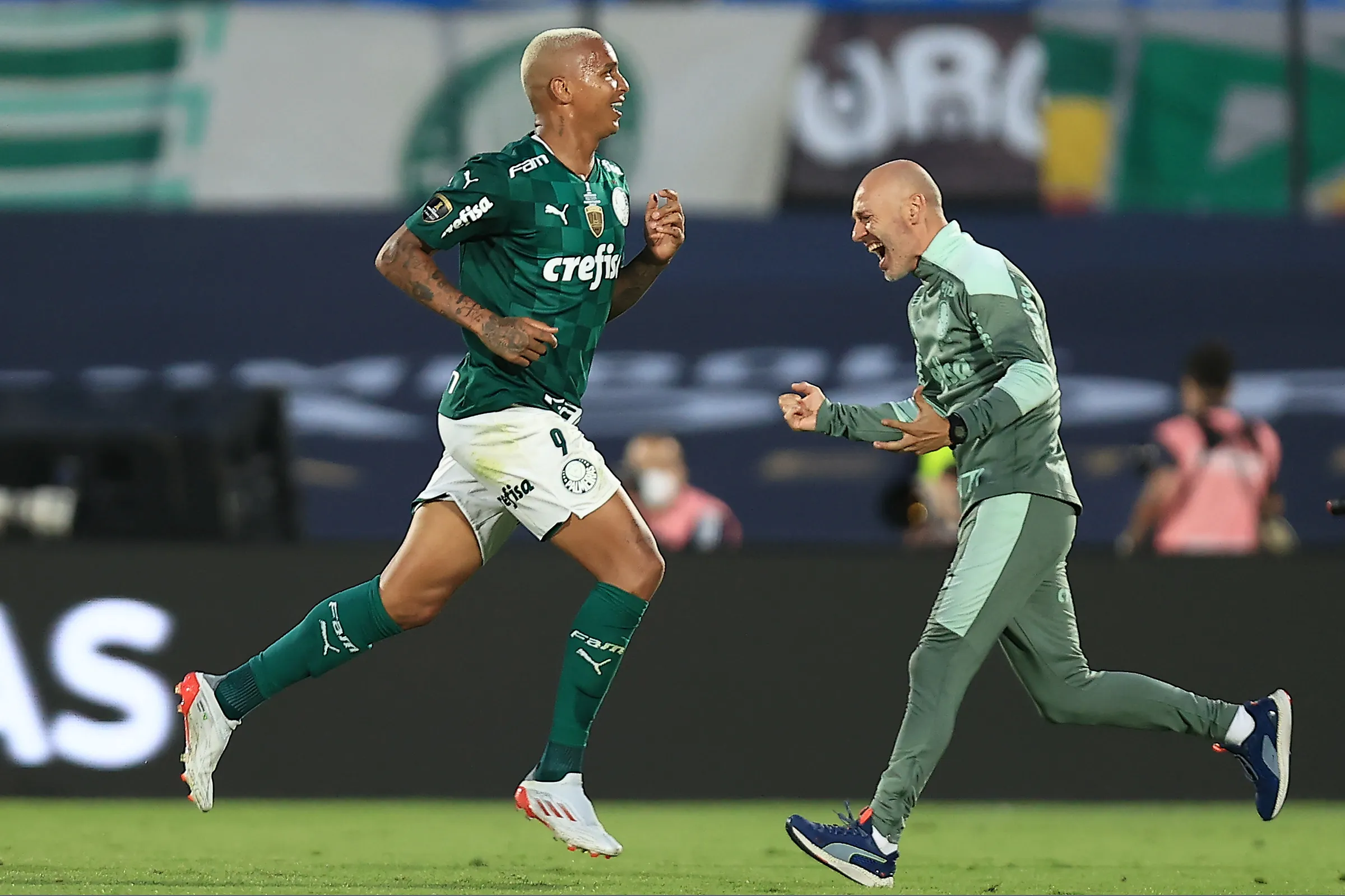 Deyverson vino de ganar la Libertadores con Palmeiras. Foto: Getty.