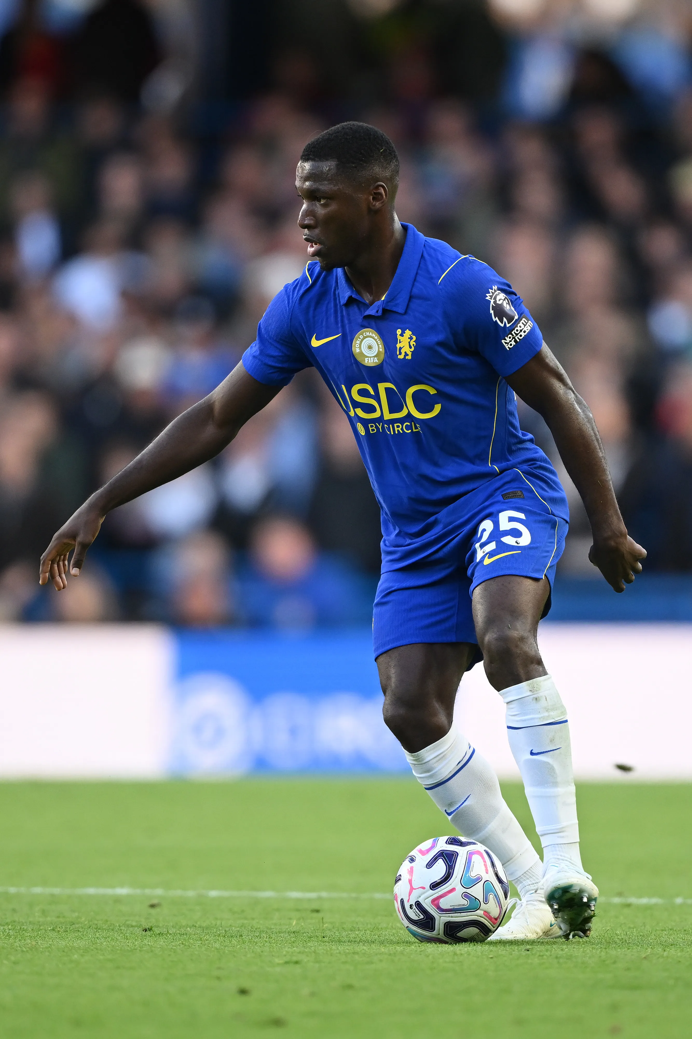 Moisés Caicedo es figura en Chelsea. (Foto: GettyImages)