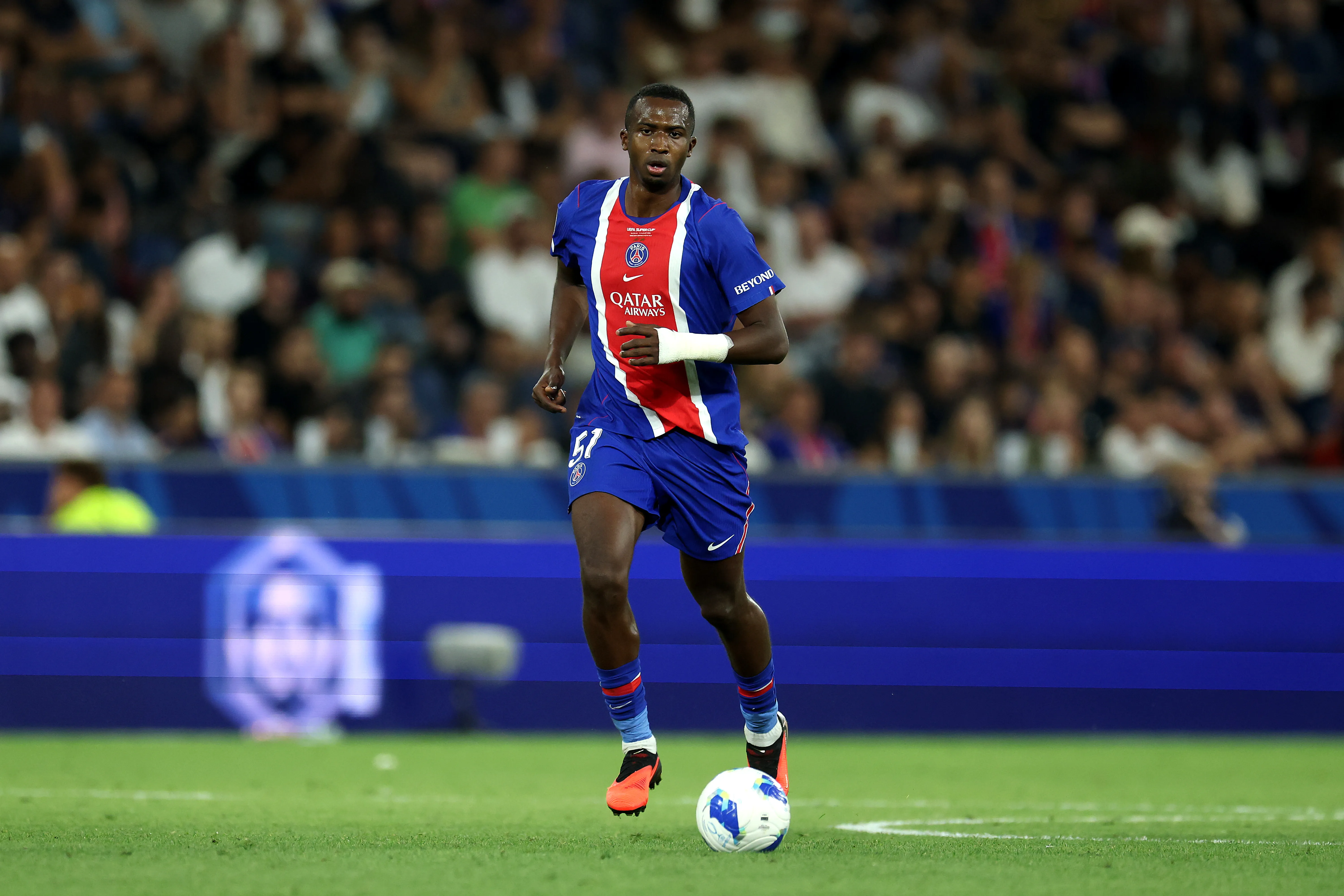 William Pacho es figura en el PSG. (Foto: GettyImages)
