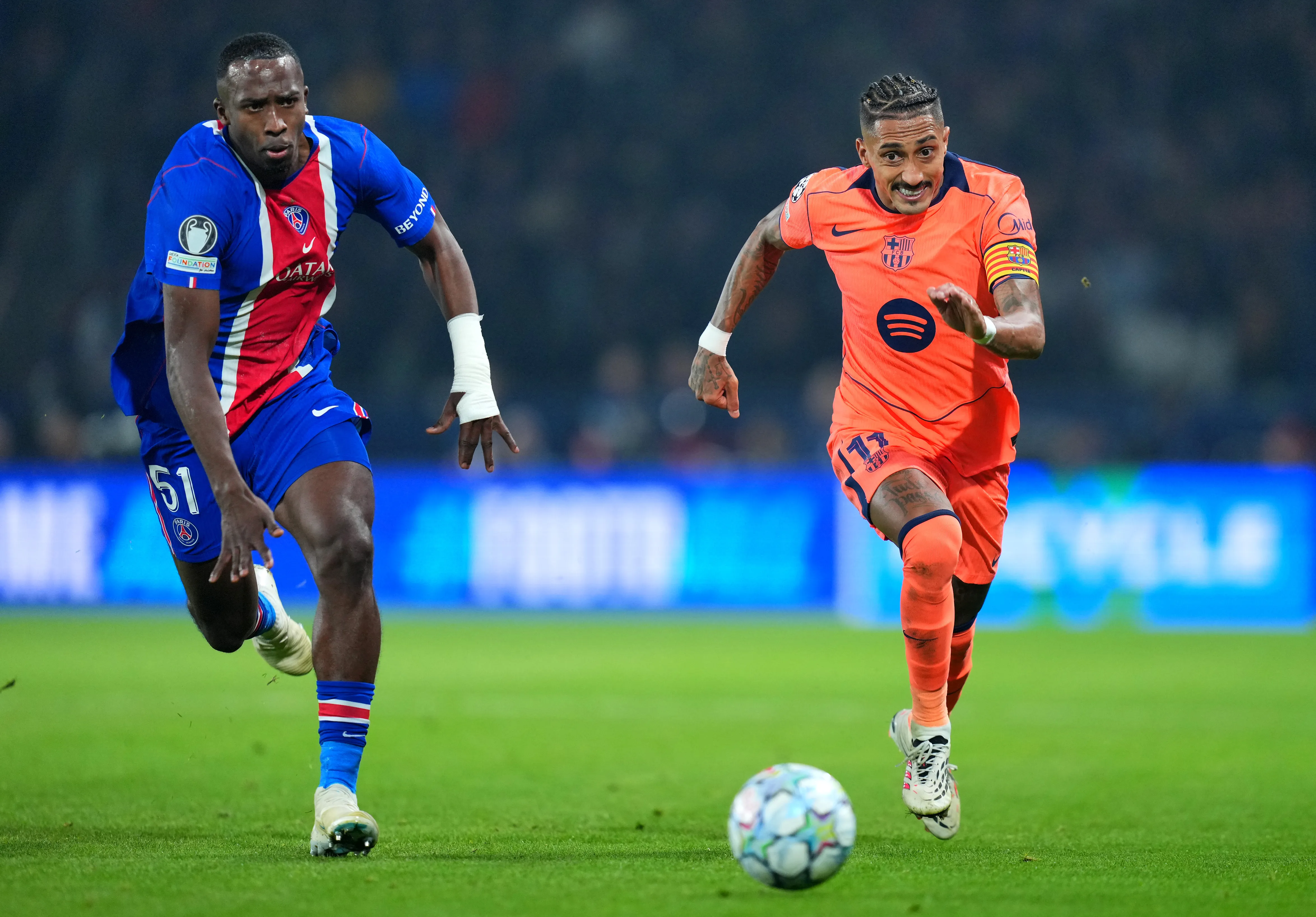 William Pacho anuló a todo el FC Barcelona. (Foto: GettyImages)