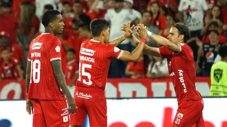 América de Cali y Santa Fe van por un fichaje mundialista para el 2027
