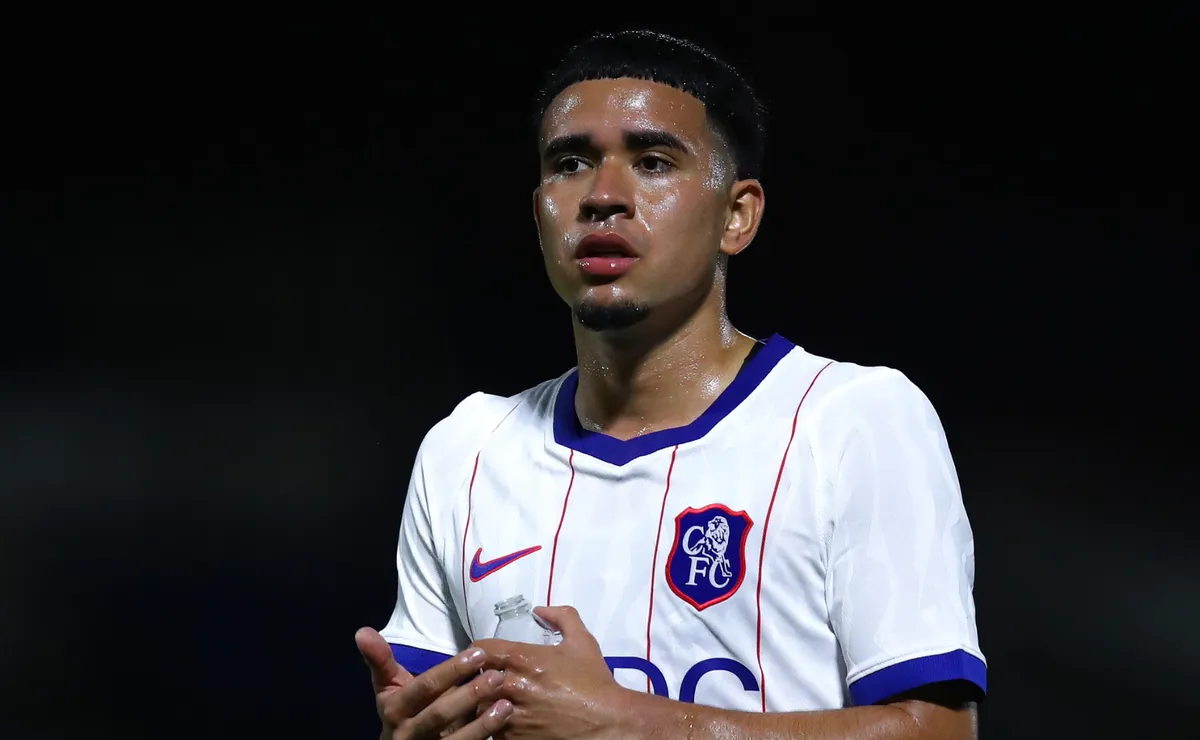 Kendry Páez responde con una asistencia mientras hay rumores de que Chelsea ya no lo quiere