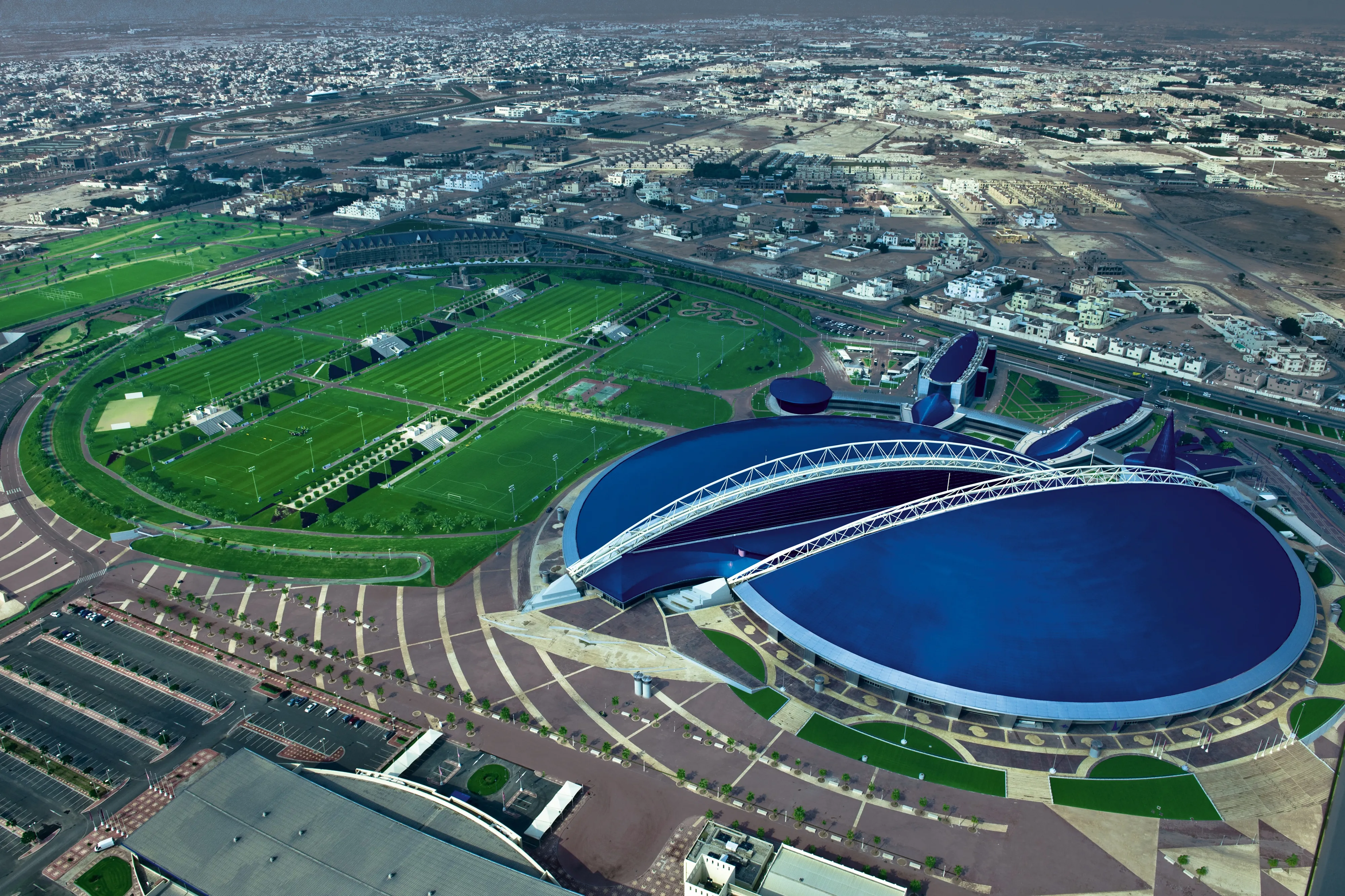 Vista aérea del complejo donde se jugará la gran parte del Mundial de Qatar 2026 en Doha (Road To Qatar oficial)