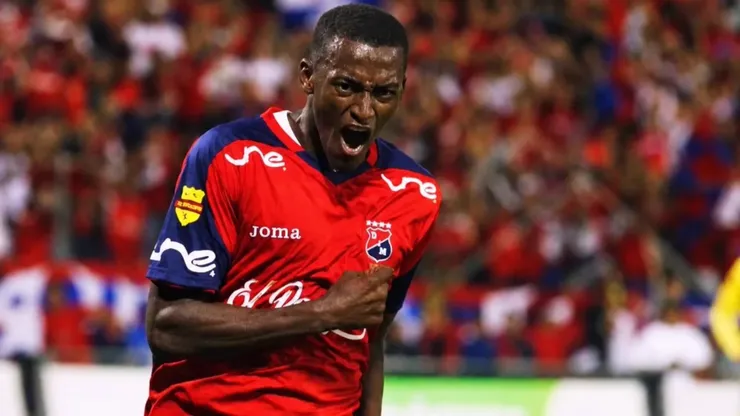 La fortuna que DIM le estaría pagando a Jackson Martínez sin debutar