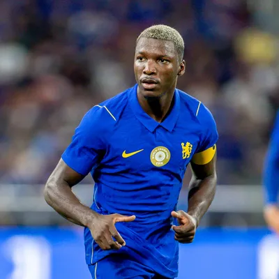Ponen a Moisés Caicedo fuera del Chelsea y en otro gigante de Europa