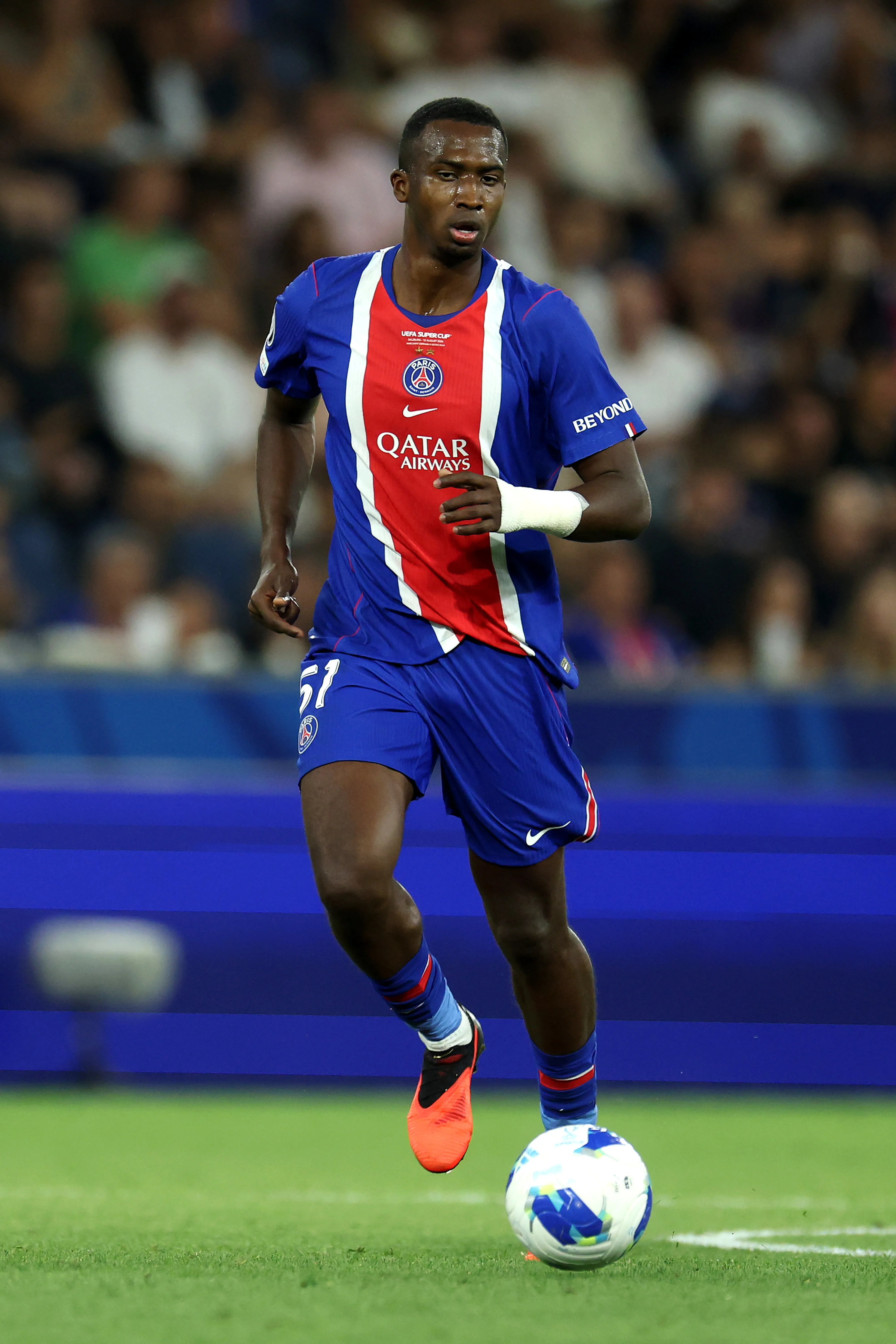 William Pacho es figura estelar en el PSG. (Foto: GettyImages)
