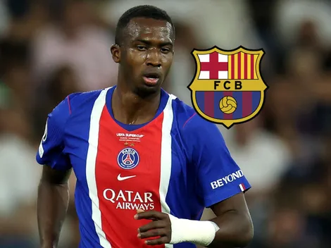 Lo quiere el FC Barcelona y así respondería el PSG a una posible oferta por William Pacho