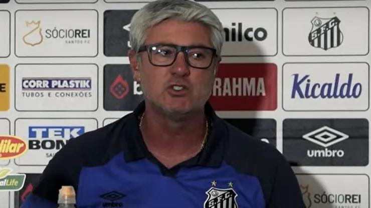 Odair em entrevista coletiva após o duelo contra o Bahia - Foto: Reprodução Santos TV