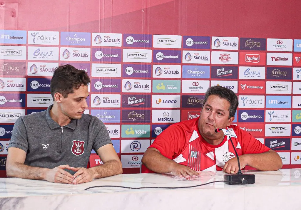 Foto: Tiago Caldas / CNC - Fernando Marchiori é apresentado no Náutico