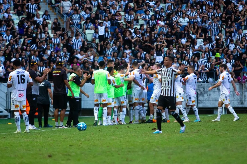 Vozão levou sete gols em quatro jogos dentro de casa. Foto: Lucas Emanuel/AGIF