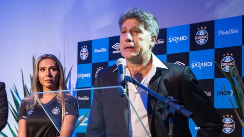 Alvo de Renato quer deixar a Europa e assunto chega no Grêmio