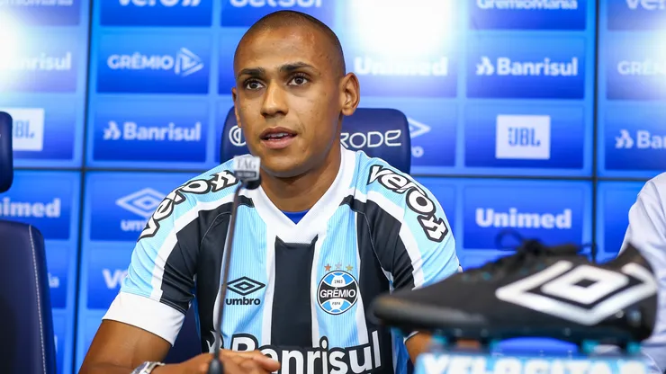 Imagem: Lucas Uebel/Grêmio/Divulgação - Bruno Alves: zagueiro deixou de lado críticas ao Grêmio