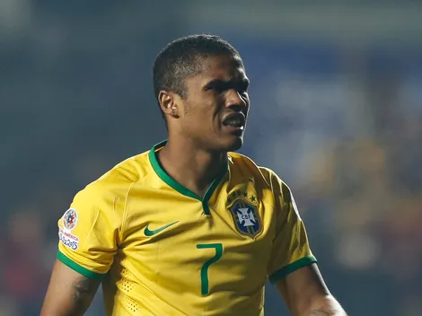 Douglas Costa, ex-atacante da Seleção tem pedido de prisão decretado e motivo é exposto