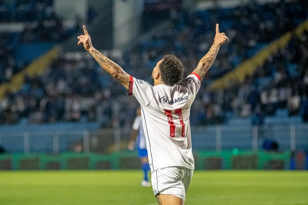 Foto: Victor/Reprodução Redes Sociais E.C. Vitória – Wellington Nem