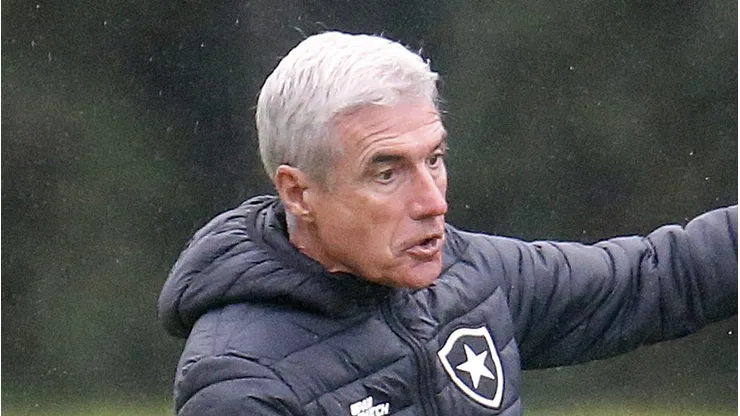 Foto: Vitor Silva/Botafogo - Luís Castro tem reforço no Botafogo