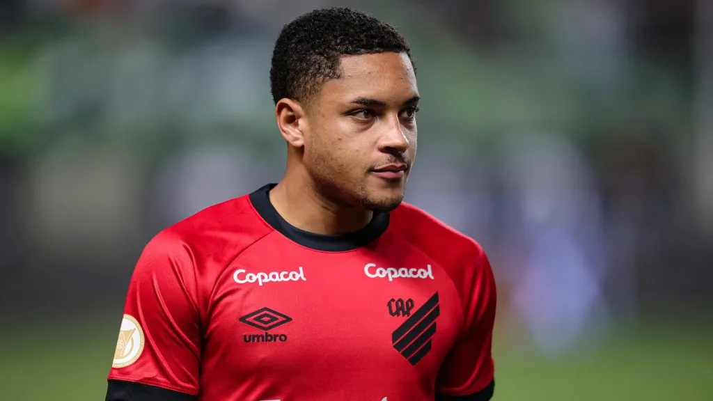 Foto: Gilson Junio/AGIF – Vitor Roque vem se destacando pelo Athletico-PR