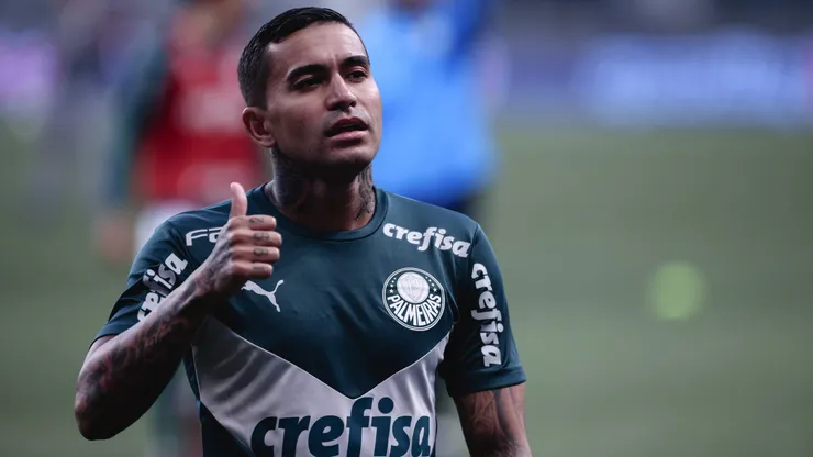 Foto: Ettore Chiereguini/AGIF - Dudu estava acertado com o rival, mas de última hora assinou no Palmeiras.