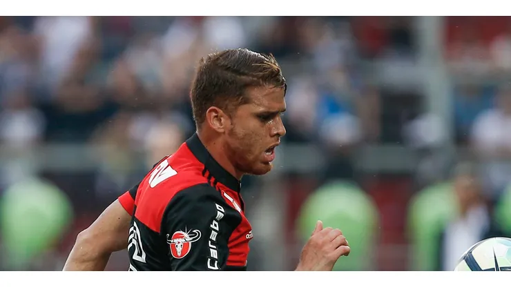 Cuéllar com a camisa do Flamengo - Foto: Marcello Zambrana/AGIF