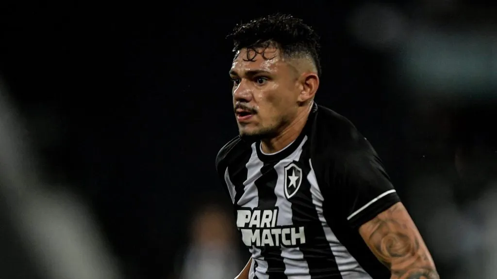 Foto: Thiago Ribeiro/AGIF – Tiquinho Soares é um dos destaques do Botafogo