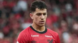 PR - CURITIBA - 27/05/2023 - BRASILEIRO A 2023, ATHLETICO-PR X GREMIO - Vitor Bueno jogador do Athletico-PR durante partida contra o Gremio no estadio Arena da Baixada pelo campeonato BRASILEIRO A 2023. Foto: Robson Mafra/AGIF