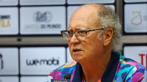 SP - Santos - 16/12/2022 - SANTOS F.C., APRESENTACAO ODAIR HELLMANN - O dirigente Falcao fala aos jornalistas durante apresentacao oficial de Odair Hellmann como tecnico do Santos em coletiva de imprensa realizada no Vila Belmiro. Foto: Fernanda Luz/AGIF