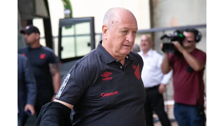 Foto: (Fernando Teramatsu/AGIF) - Foi especulado que Felipão poderia deixar o Athletico