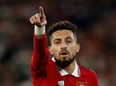 Alex Telles aparece no mercado como chance de ouro ao Flamengo