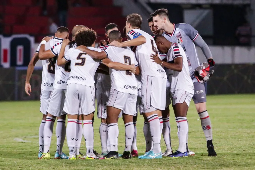 Foto: Rafael Vieira/AGIF- Time do Santa Cruz