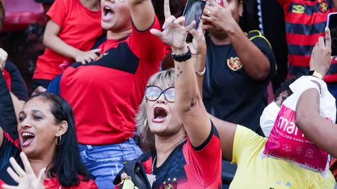 Foto: Rafael Vieira/AGIF - Torcedoras do Sport