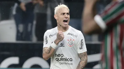 Foto: Marcello Zambrana/AGIF - Róger Guedes marcou dois gols e decidiu para o Corinthians