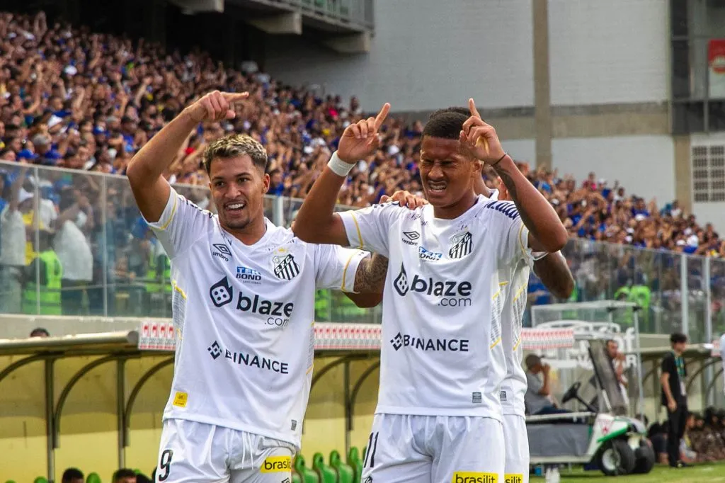 Foto: Fernando Moreno/AGIF – Marcos Leonardo e Ângelo