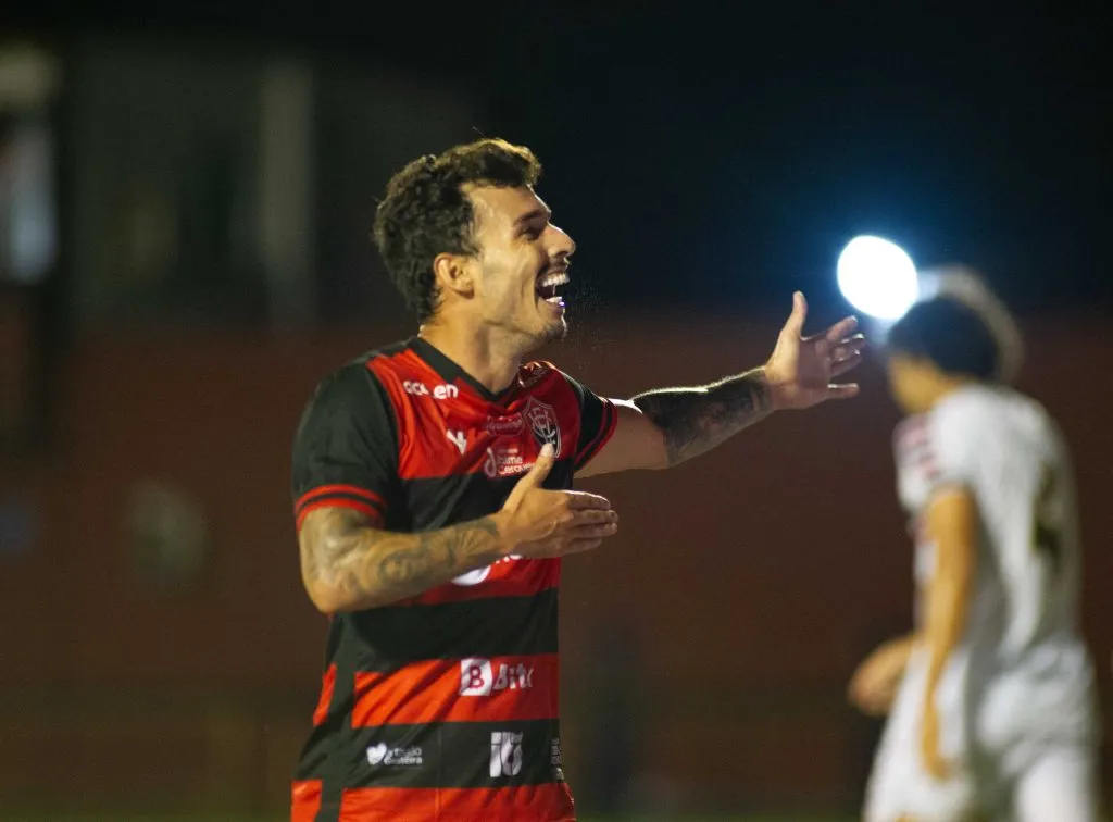  Foto: Jhony Pinho/AGIF - Zeca jogador do Vitória