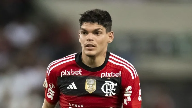 Ayrton anotou o gol solitário do Flamengo contra o Cruzeiro.