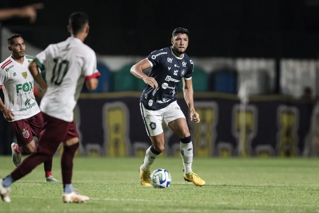  Foto: Fernando Torres/AGIF - Paulinho Curuá com a camisa do Remo