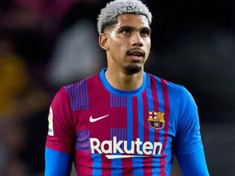 € 40 milhões: Diretoria do Barcelona negocia com ‘pedra no sapato’ de Ronald Araújo