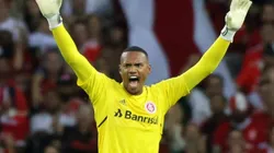 Ricardo Duarte/SC Internacional - John faz milagre no Internacional