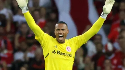 Ricardo Duarte/SC Internacional - John faz milagre no Internacional