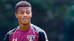 David Neres com a camisa do São Paulo - Foto: Marcello Zambrana/AGIF